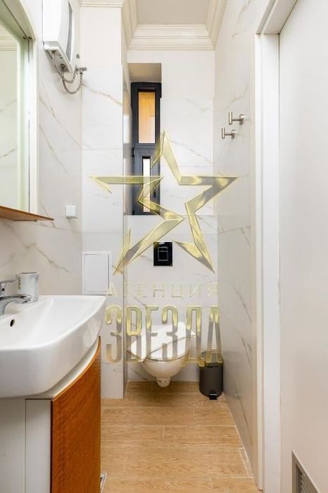 Продава се Тристаен апартамент в Пловдив, Център - 510 кв.м за 1530 €/кв.м - Снимка #2