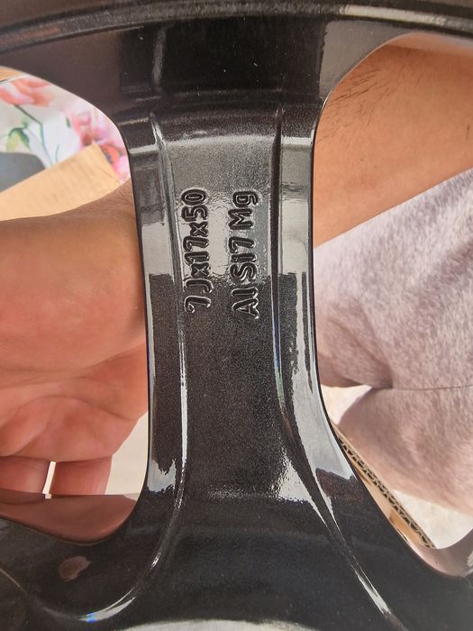 Volvo V40 V60  17 "  джанта  нова