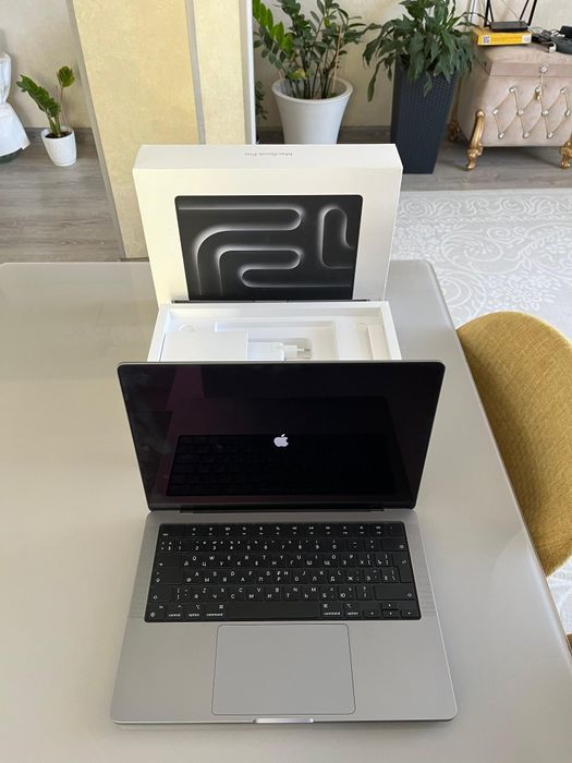 Продам Macbook Pro M3