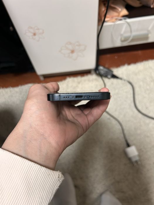 Обменяю айфон 13