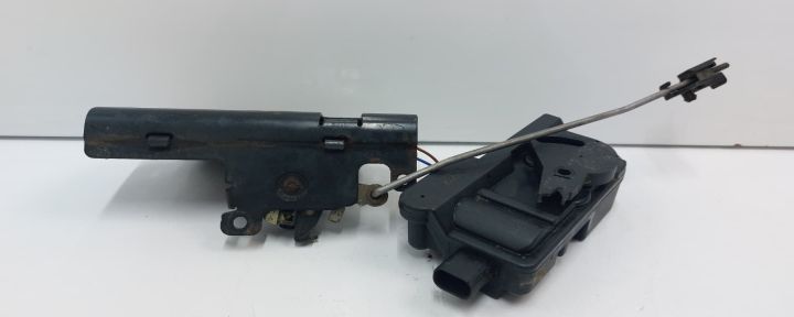 Broasca portbagaj A6897401535 Mercedes-Benz Vito W639