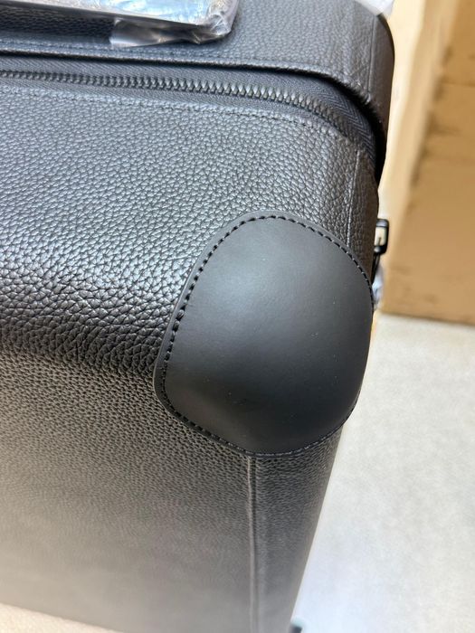 Новый чемодан, на ручной кладь