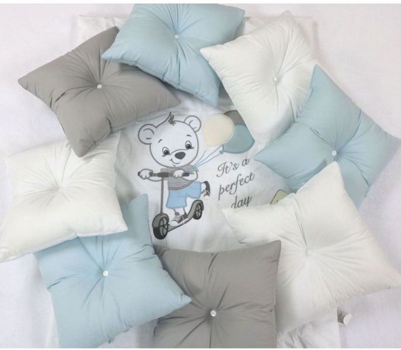 8 възглавнички с връзки обиколници за бебешкото легло 30 x 30 cm