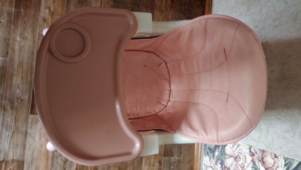 Продам детский стол для кормления