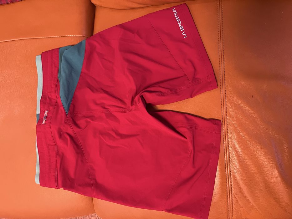 La sportiva къси панталони