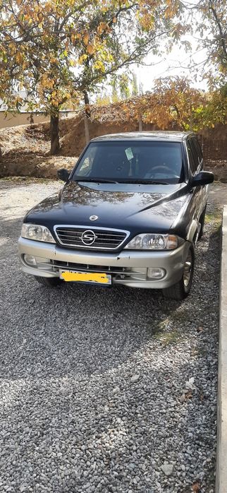 Ssang yong Musso sotiladi