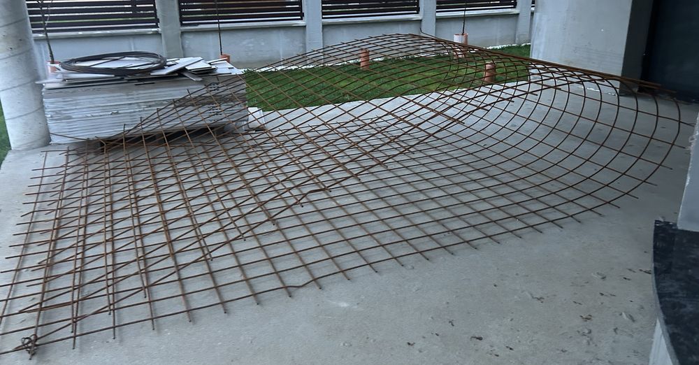 Fier nisip beton plasa sudata sarma ciment constructii