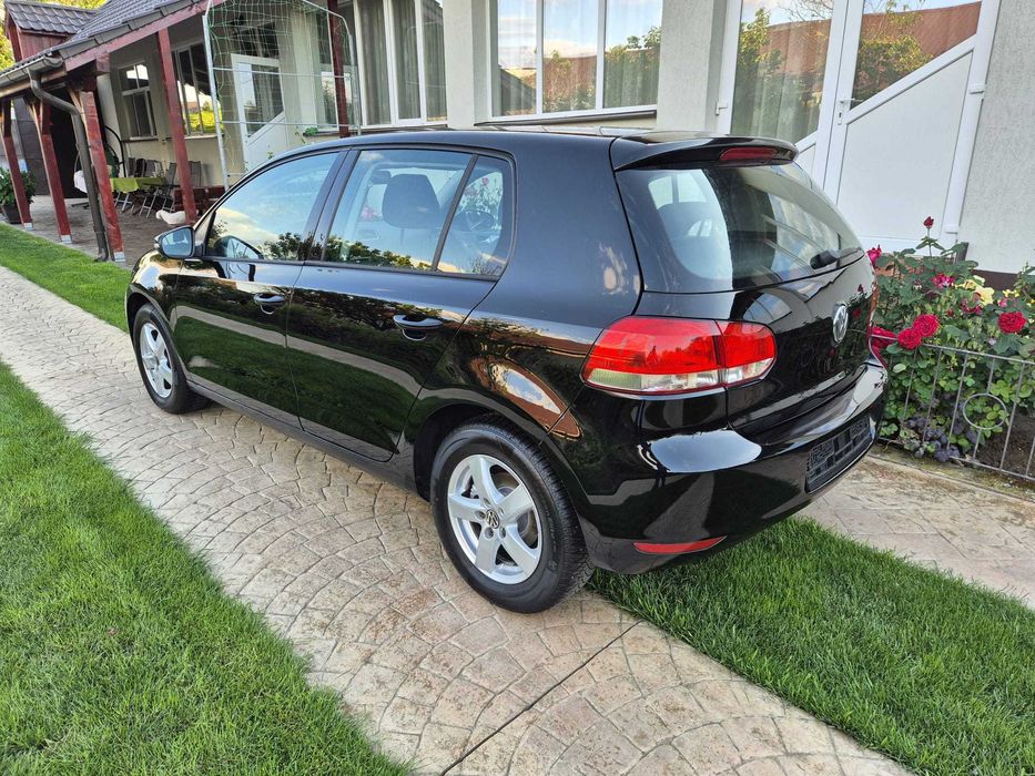 VOLKSWAGEN Golf 2010 — imagine 5