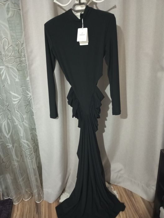 Елегантна дълга рокля