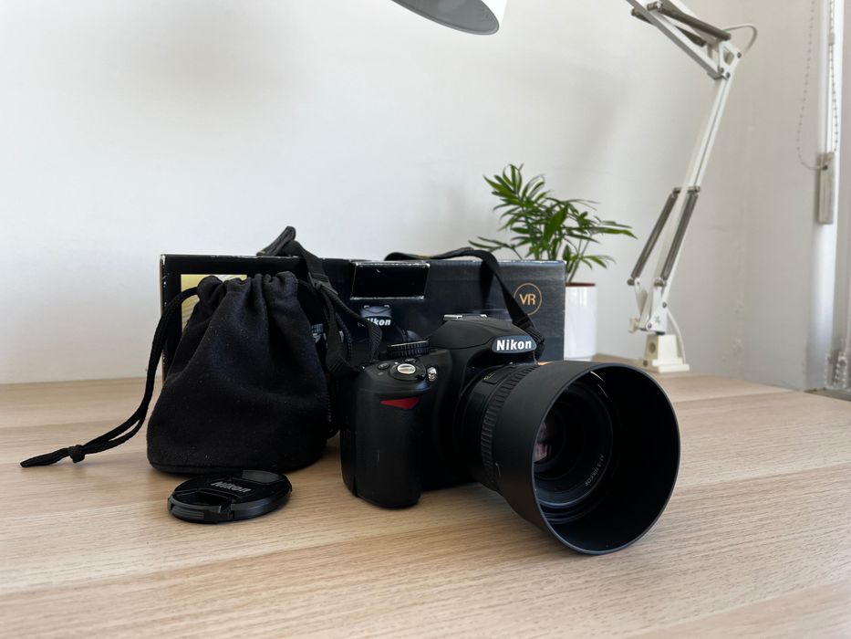 Nikon D3100 + обектив AF-S Nikkor 50mm 1.8G