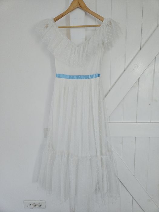 Vand Rochie alba, marimea S, 150 Ron