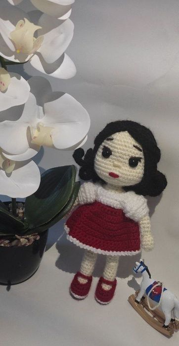 Qol mexnati Qo'g'irchoqlar yangi