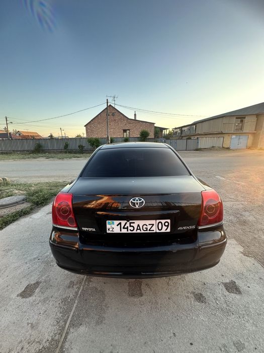 Toyota Avensis 2 поколение
