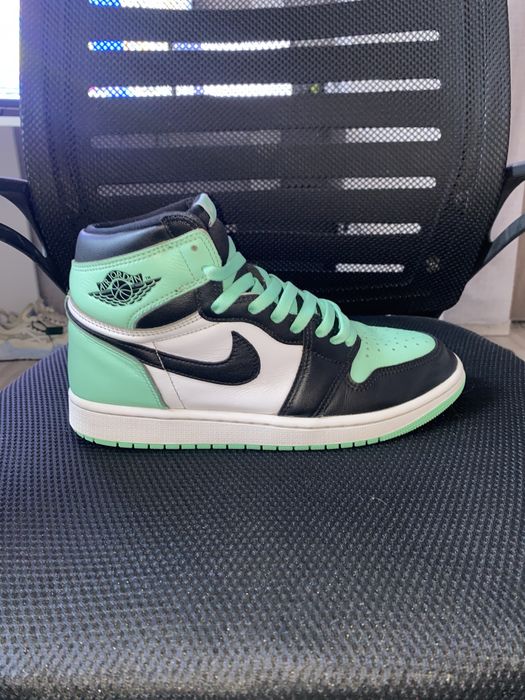 Jordan 1 High Green Glow