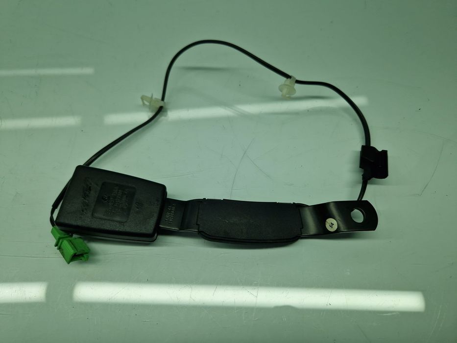 Capsa centura dreapta fata Volkswagen Polo (6R) [Fabr 2009-2016] 6R48