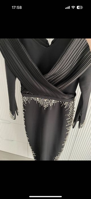 Rochie lunga cu maneci