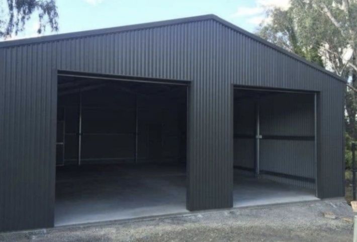 Vând garaj auto pe structură metalică