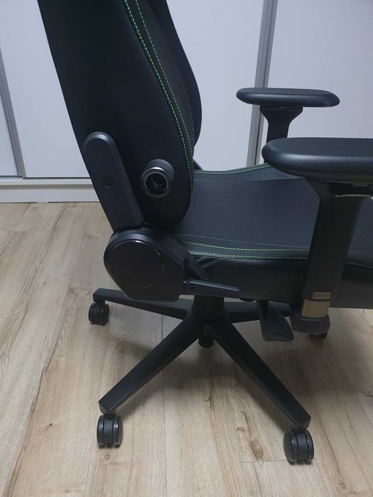 Scaun RAZER iskur V2