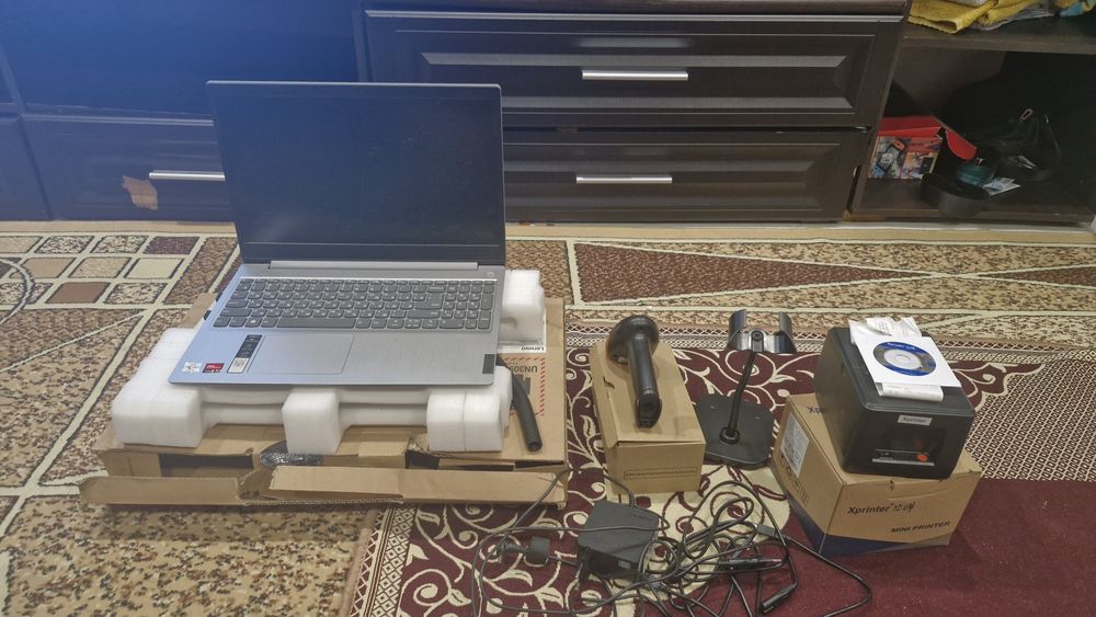 Продам программу (1 С) с ноутбуком