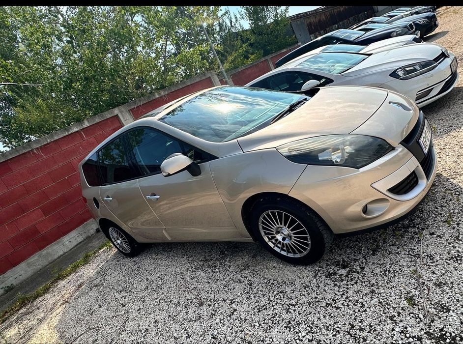 Renault Grand Scénic 1.5 dCi – 7 locuri – 2007