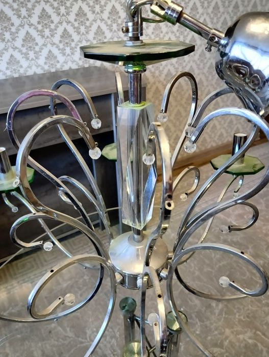 Люстра 8ми рожковая