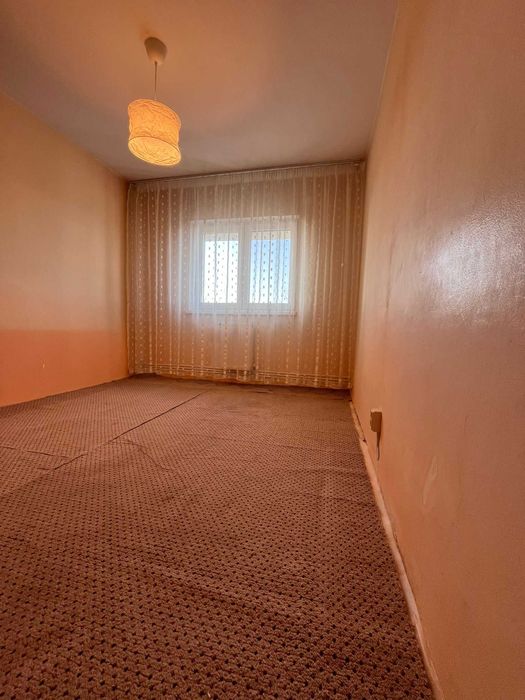 Vanzare apartament 3 camere, bloc anvelopat, centrala proprie, Giurgiu