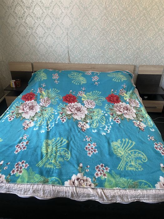 Продам кровать с матрасом 20000