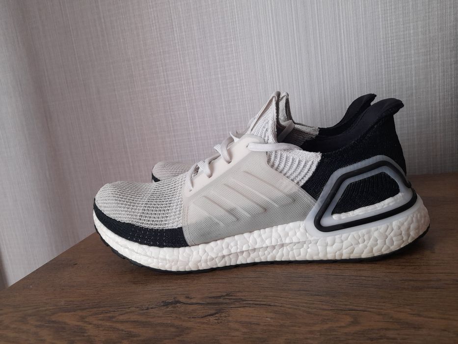 Adidas Ultra Boost 19 маратонки 47 номер.