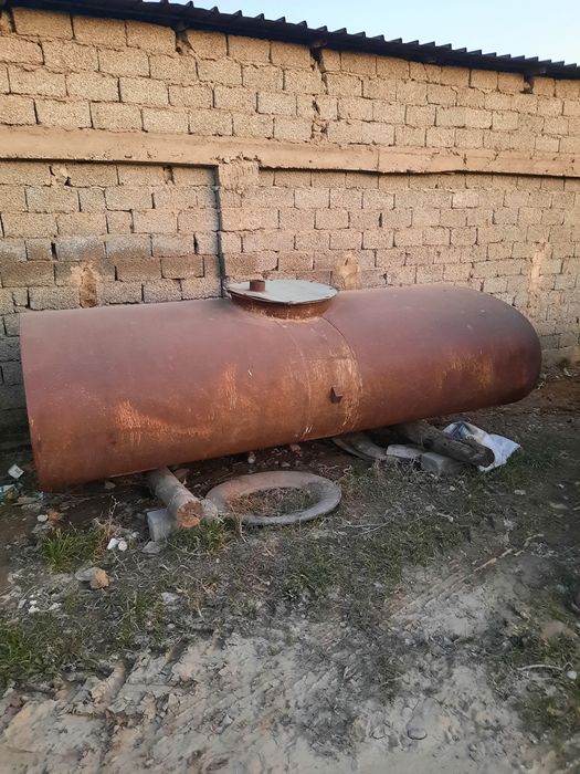 Цистернс 2шт. 5тон. 2тон.