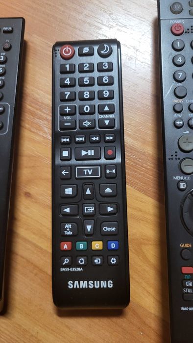 Samsung Telecomanda fuctionala 40 lei buc