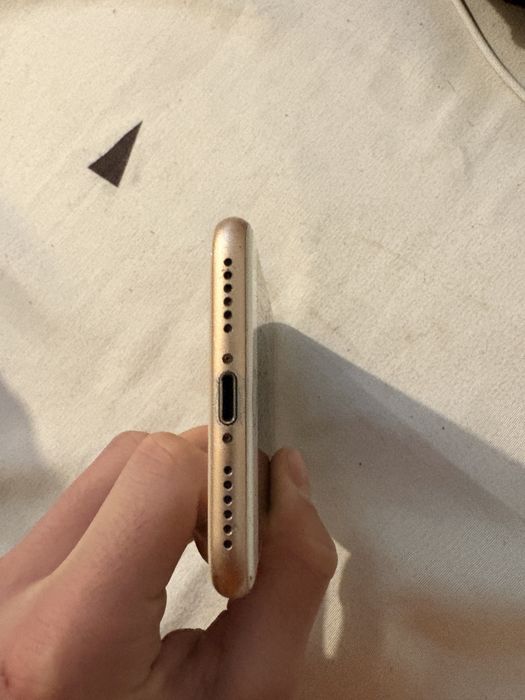 Iphone 8 350 lei pret negociabil