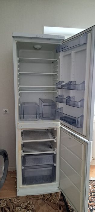 Двухкамерный холодильник