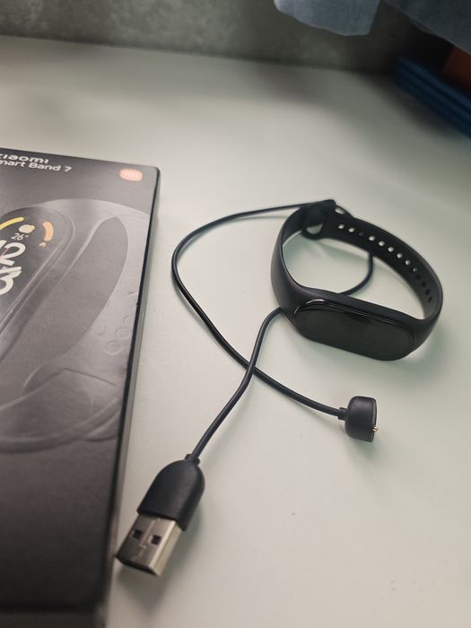 Продам mi band 7 электронные часы