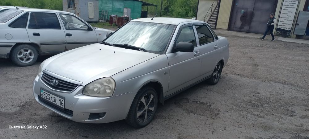 Продам Приору в хорошем состоянии.