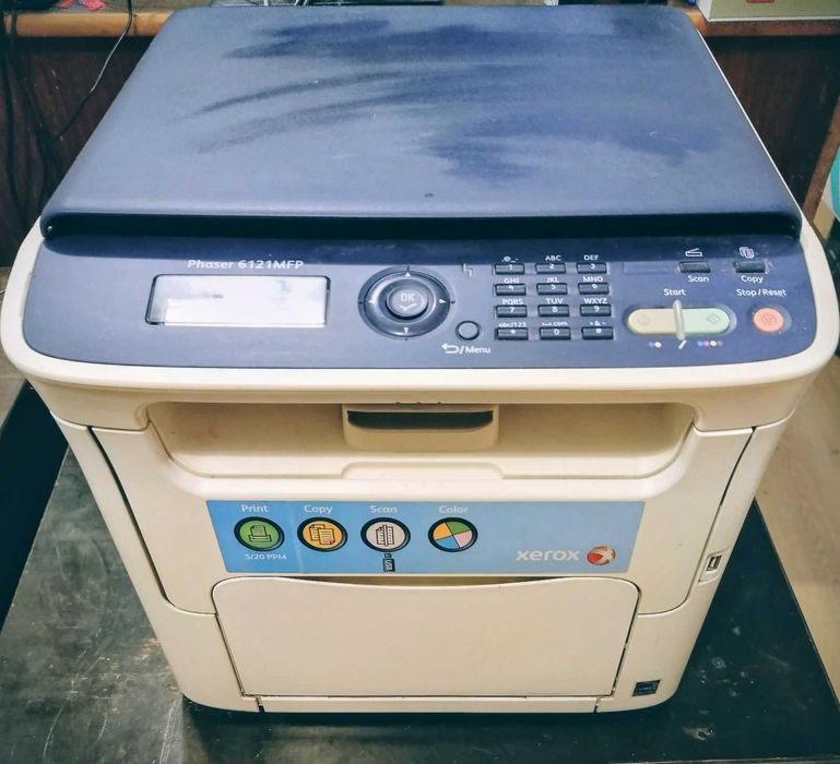 Цветен, лазерeн Xerox Phaser 6121 MFP  мфу