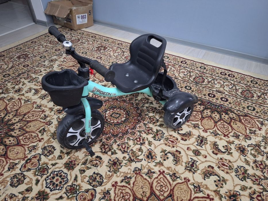 Детский трехколесный велосипед