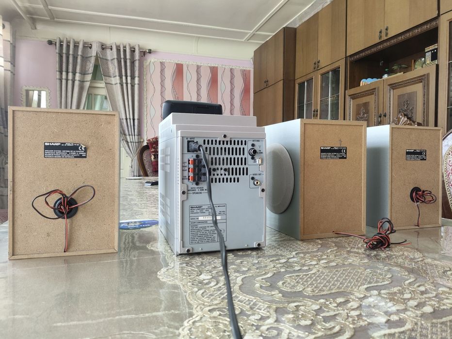 Japan 2.1 sharp mini magnitafon 100% ishlaydi ideal holatda