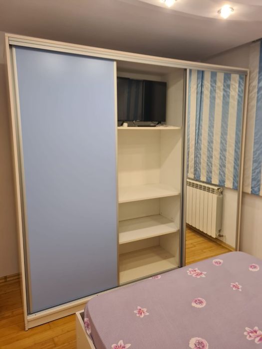 Inchiriez apartament