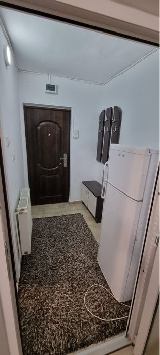 Inchiriez garsoniera