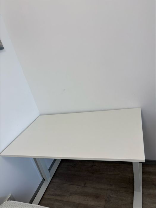 Birou reglabil IKEA SKARSTA