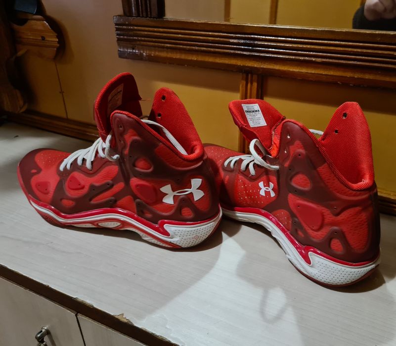 Маратонки jordan adidas under Armour