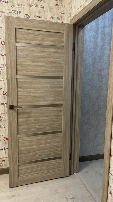 Двери межкомнатные б/у