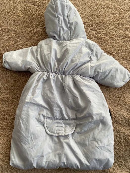 Продам детские комбинезоны .