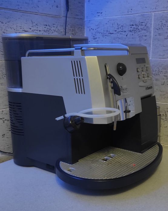Кофемашина Saeco