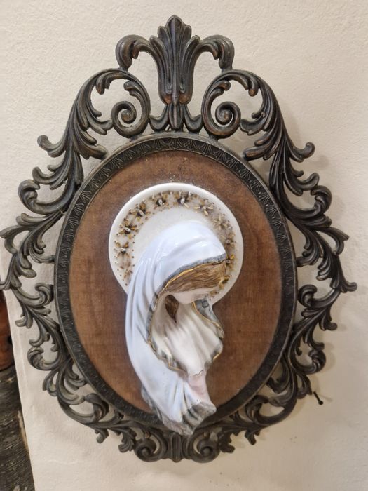 Картини и сувенири на религиозна тематика