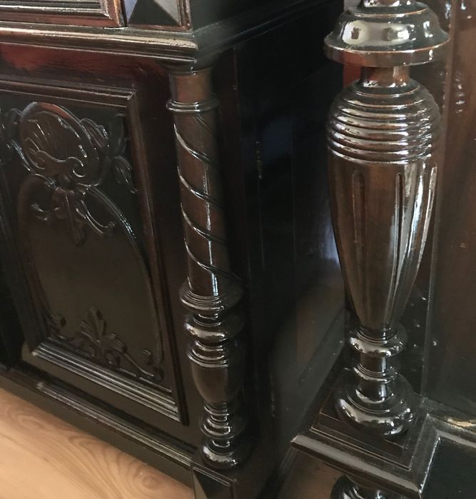 Mobila veche sculptata lemn masiv