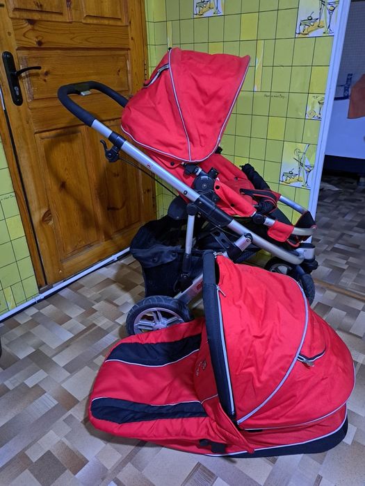Детская коляска в комплекте
