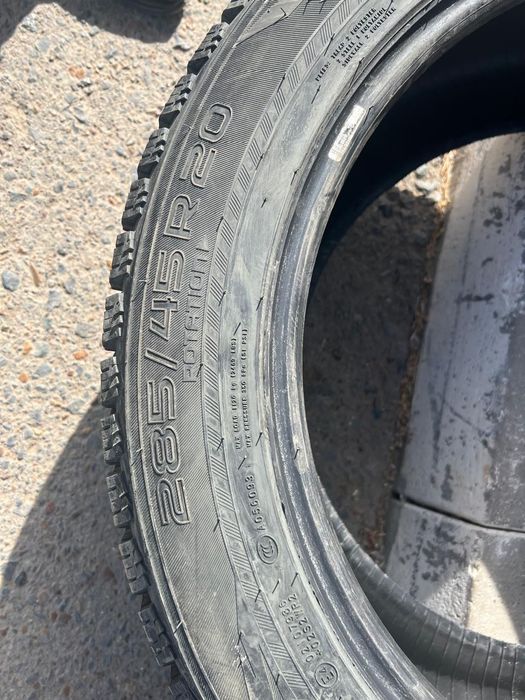 Продам шины оригинал