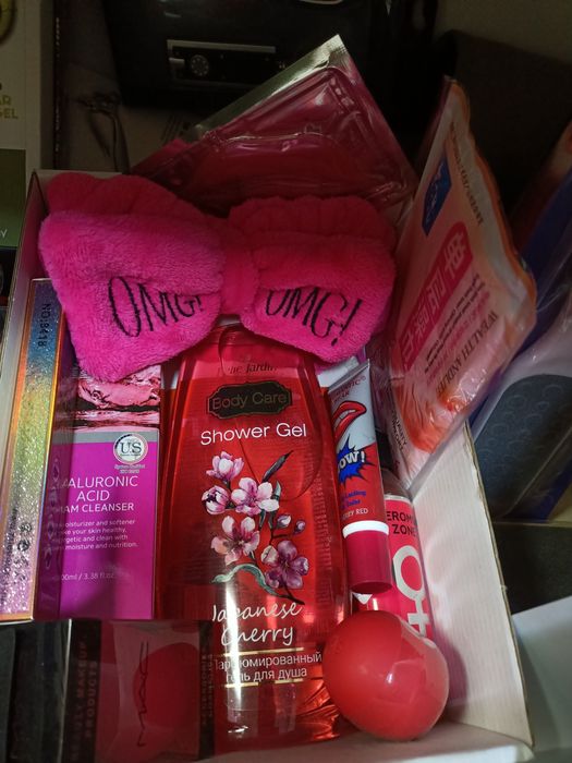 Бокс с подарками