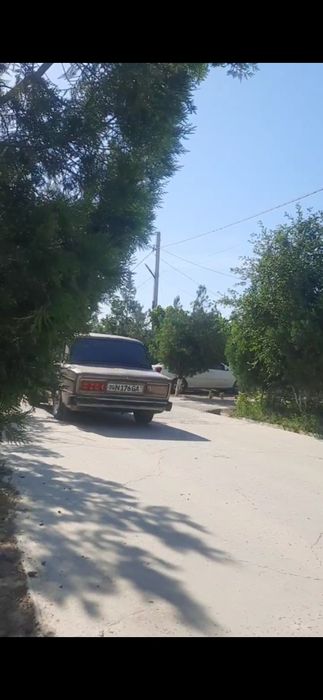Vaz 2106 sotiladi